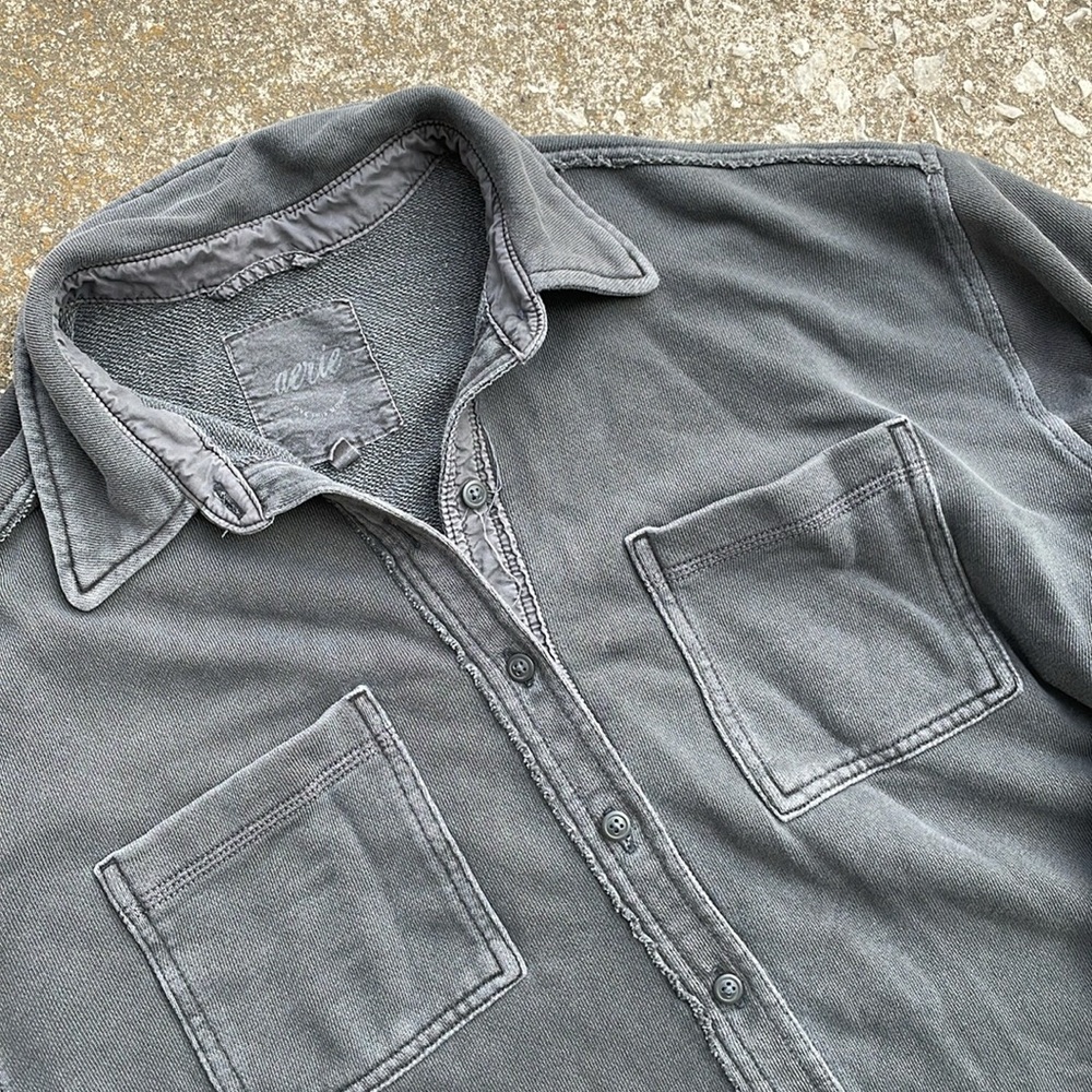 Aerie | Oversized Gray Button Down 2 Pocket Trucker Shirt - Picture 4 of 7